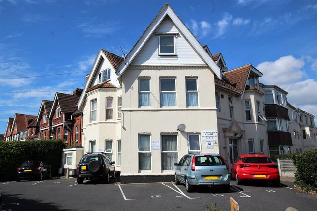 Thumbnail Flat to rent in Christchurch Road, Boscombe, Bournemouth