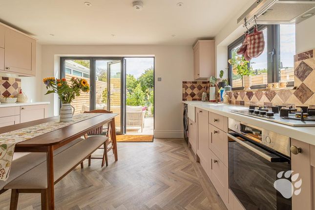 35, Reeds Way, Wickford photo 4