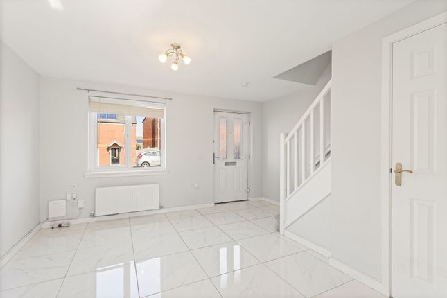 35 McGregor Crescent, Whitburn photo 4