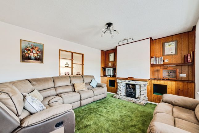 103, Thames Avenue, Swindon photo 2