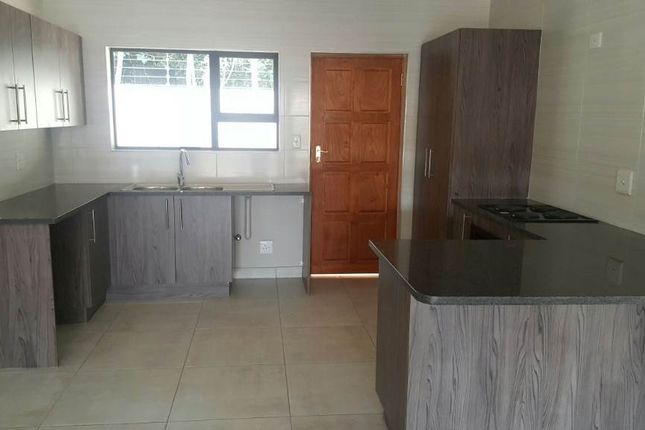 Thumbnail Town house for sale in Hillcrest Avenue, Bedfordview, South Africa