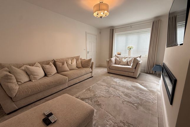 26, Clos Rhys Meurug, Cardiff photo 3