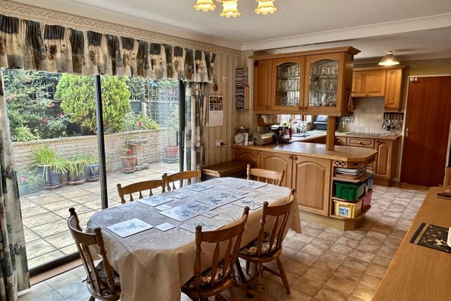 Hollylea, Stoney Lane, Ashmore Green Thatcham photo 3