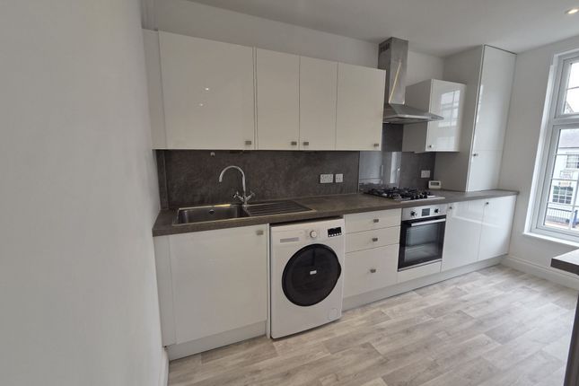 23, Colston Road, London photo 2