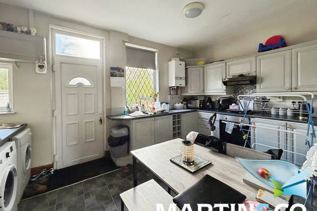 152, Bradford Road, Wakefield photo 5