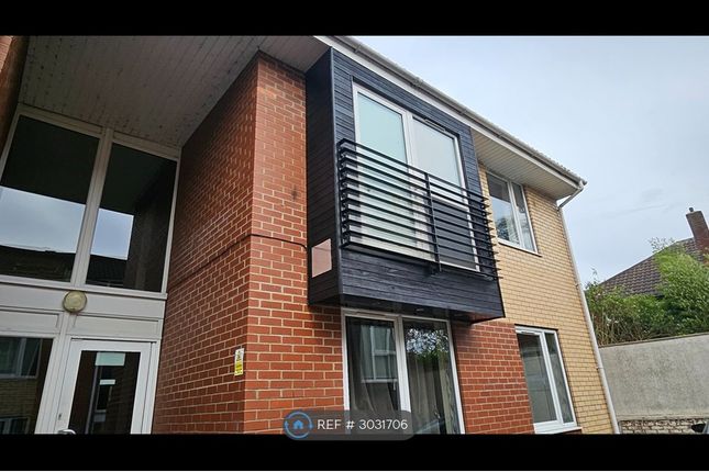 Elevation Court, Lincoln photo 3