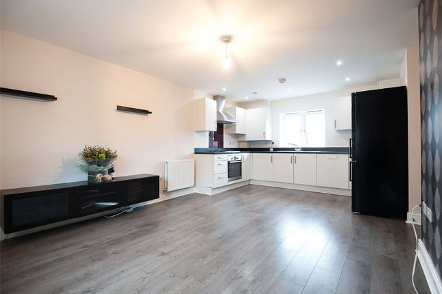 Thumbnail Flat to rent in Clover Rise, Woodley, Reading