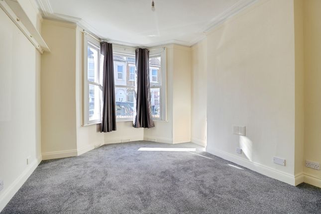 24, Gordon Road, Southend-on-sea photo 3