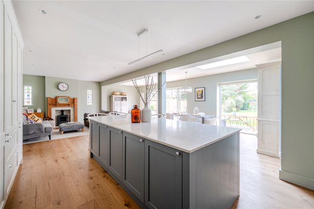 Arc House, 3, Parkwood Avenue, Esher photo 4