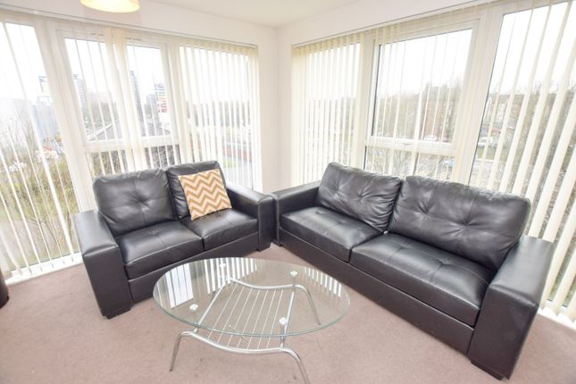 102, Ladywell Point, Salford photo 3
