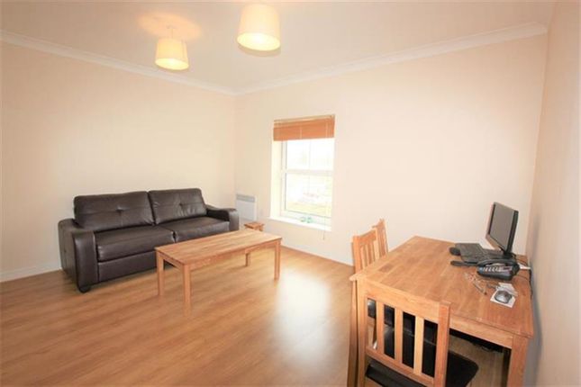 Flat for sale in Solomons Court, High Road, North Finchley