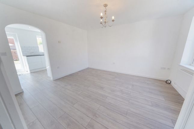 39, Llys Ael Y Bryn, Swansea photo 4