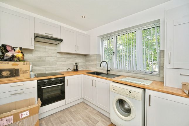 11, Poplar View, BRADFORD photo 4