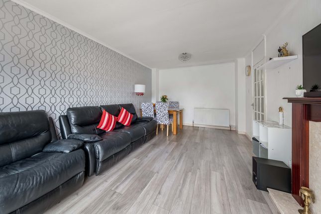 22, Strathmore Place, Dundee photo 4