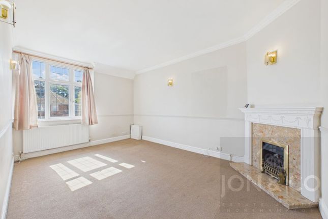 17 A,Flat 4 Charnwood Court, Charnwood Avenue, Northampton photo 4