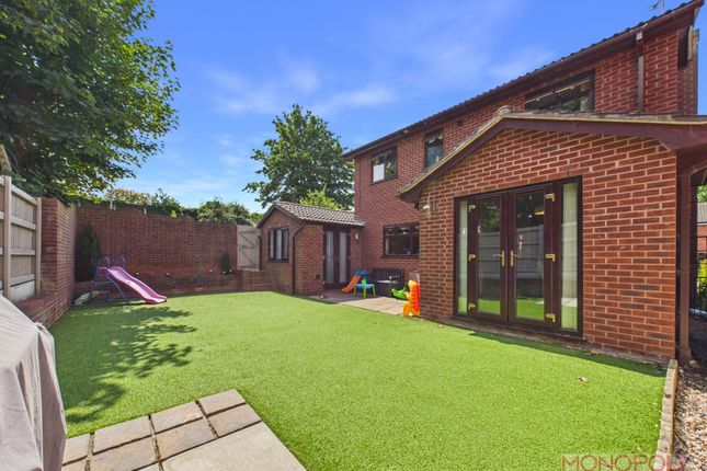 4 Belgrave Court Claypit Lane, Wrexham photo 3