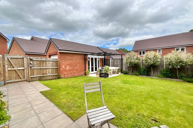 22 Brough Grove, Stoke-On-Trent photo 4