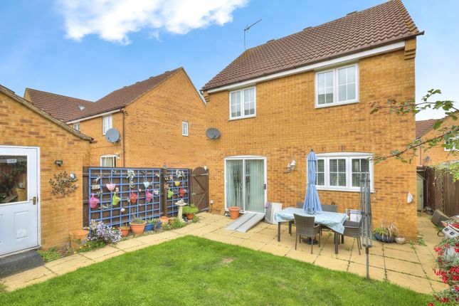 1, Landseer Close, Northamptonshire photo 3