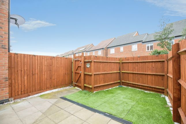 11, Copper Beech Road, Nuneaton photo 2
