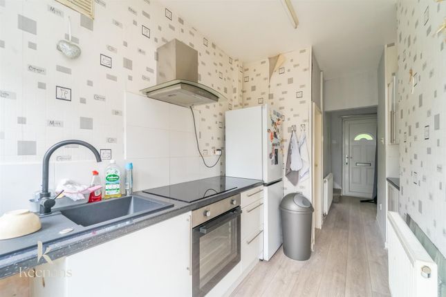 25, Pendle Close, Bacup photo 3