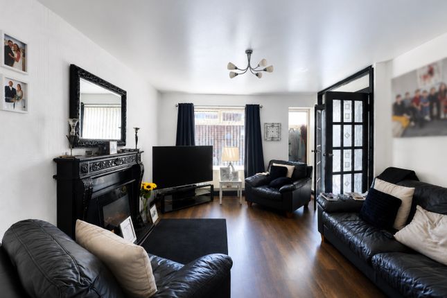 15 Lance Close, Liverpool, Merseyside photo 3