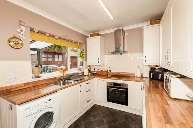16 Ridgedale Road, Chesterfield photo 2