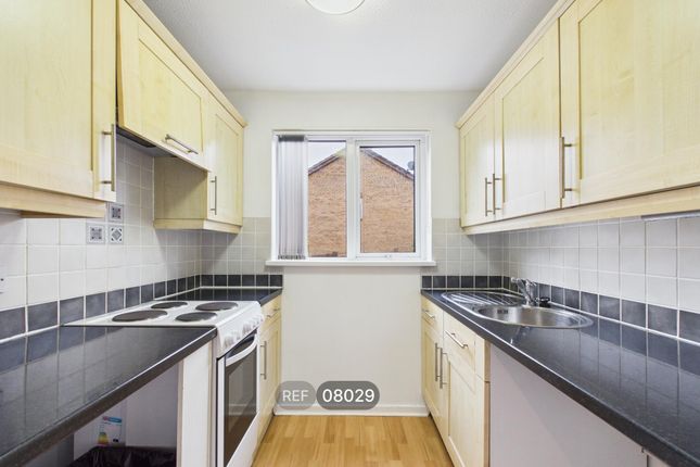 Hatton Close, Nottingham photo 3