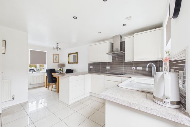 51 Kiln Avenue, Chinnor photo 2