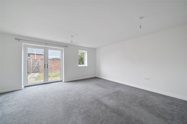 22, Sanders Lea, Crediton photo 2