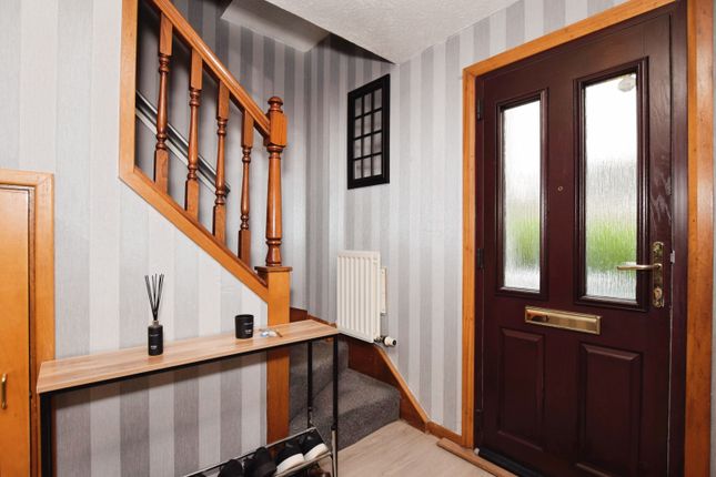 22, Heathryfold Drive, Aberdeen photo 3