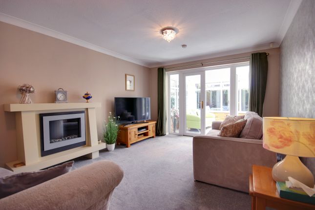 26, Churchfields, Beverley photo 2