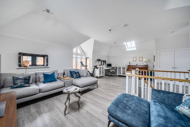 1 Malthouse Mews, Brew House Lane, Hartley Wintney photo 2
