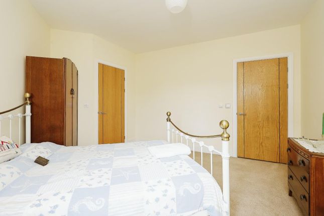 Flat for sale in Ravenshaw Court, Four Ashes Road, Bentley Heath