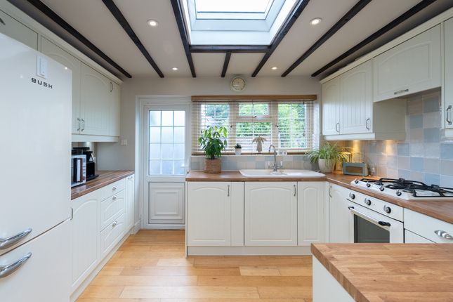 5 Spring Cottages, Horsham Road, Dorking photo 3