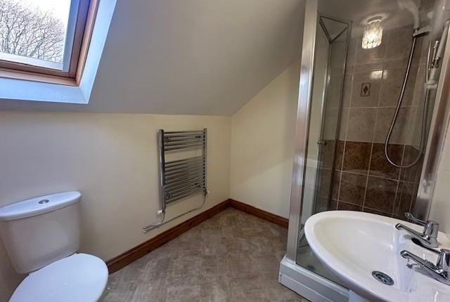 First Floor Bathroom.Jpg