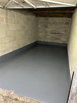 96 Clements Road photo 3