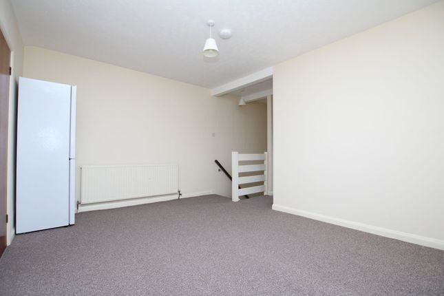 9a Grosvenor Road, Watford photo 4