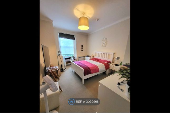 Flat   Regent Street, Clifton, Bristol photo 3