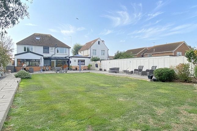 Chay House, Lancing photo 2