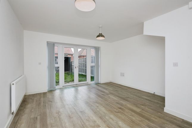 11, Honeysuckle Avenue, Hailsham photo 3