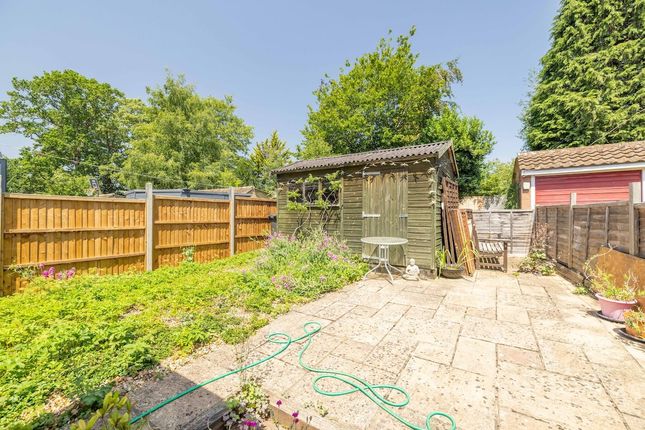 45, Pennylets Green, Stoke Poges photo 4