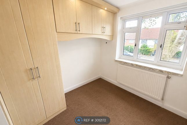 Flat, Grasmere Court Verdun Road, London photo 5