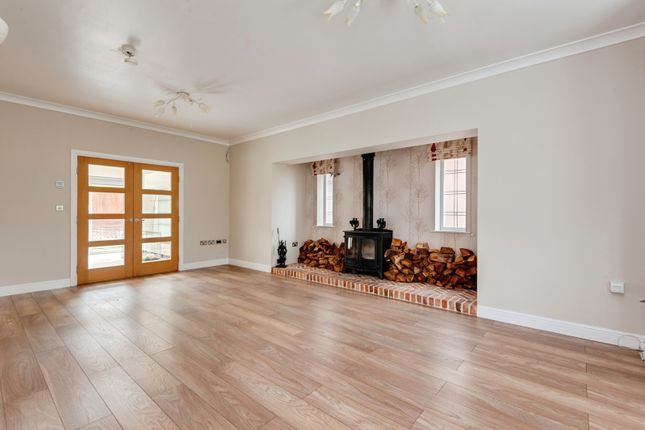 17, Barry Drive, Merseyside photo 4