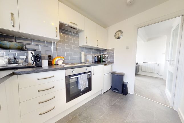 Flat 16 , Berriedale House, 251-255 Kingsway, Hove photo 3