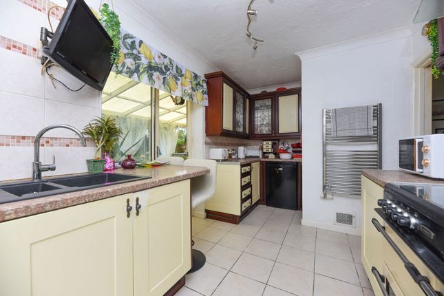 6 Girton Crescent, Huntingdon photo 4