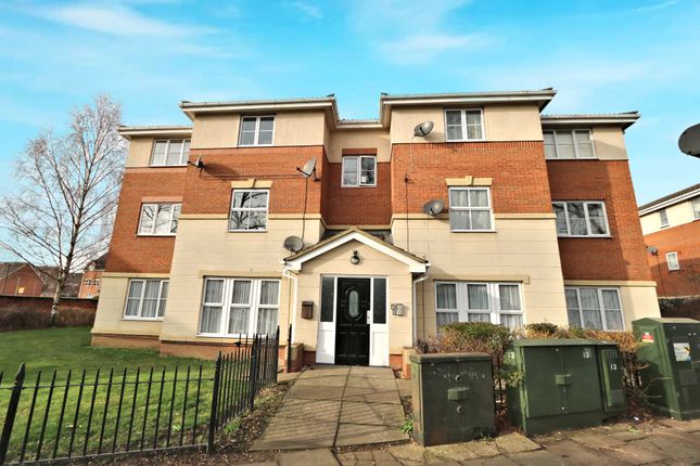 Thumbnail Flat for sale in Gillespie Close, Bedford