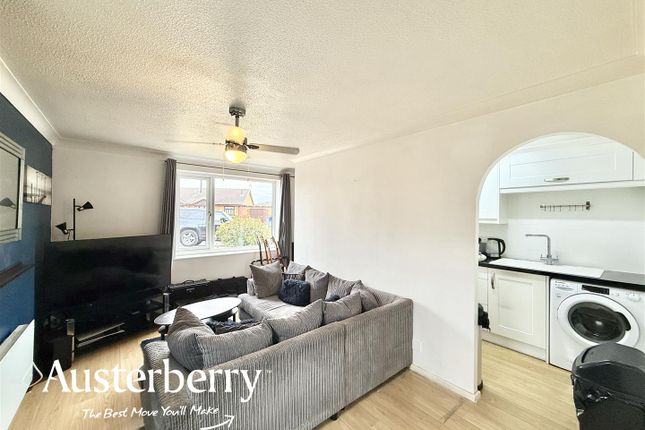 41, Deanscroft Way, Stoke-On-Trent photo 3