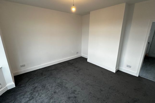 138, Highthorn Road, MEXBOROUGH photo 2