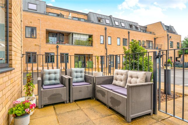 Flat 1, 66, Ravenscar Road, Surbiton photo 4