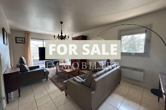 Property for sale in Bagnoles De L Orne Normandie, Basse-Normandie, 61140, France